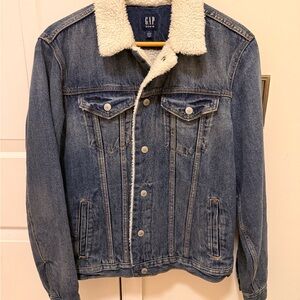 GAP Men's Denim Jacket with Cream Sherpa Collar